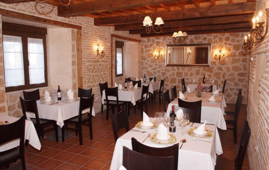 Hotel La Casona De Dona Petra Villarmentero de Campos Exteriér fotografie
